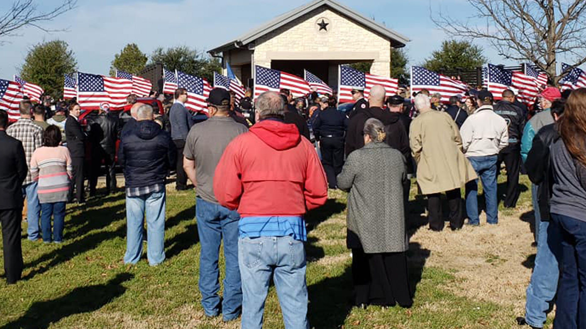 Thousands Show Up To Give Veteran Proper Funeral | RTM - RightThisMinute