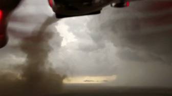 tornado rightthisminute wildly