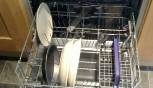 This Is How You Properly Fill a Dishwasher | RTM - RightThisMinute