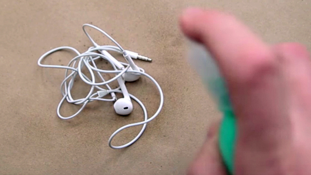 Clever Hack Might Eliminate Tangled Headphones 