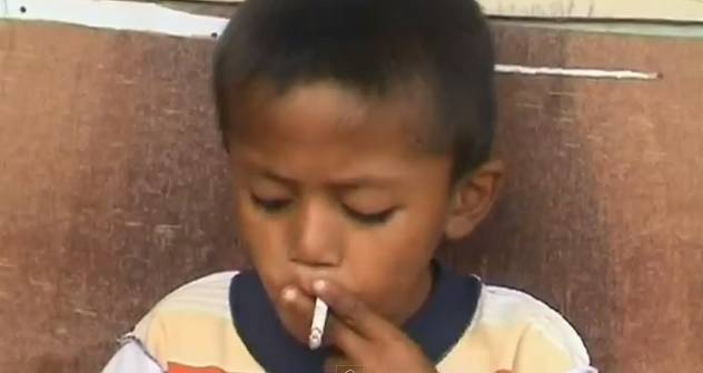 Boy in Indonesia Smokes 25 Cigarettes a Day! | RTM - RightThisMinute