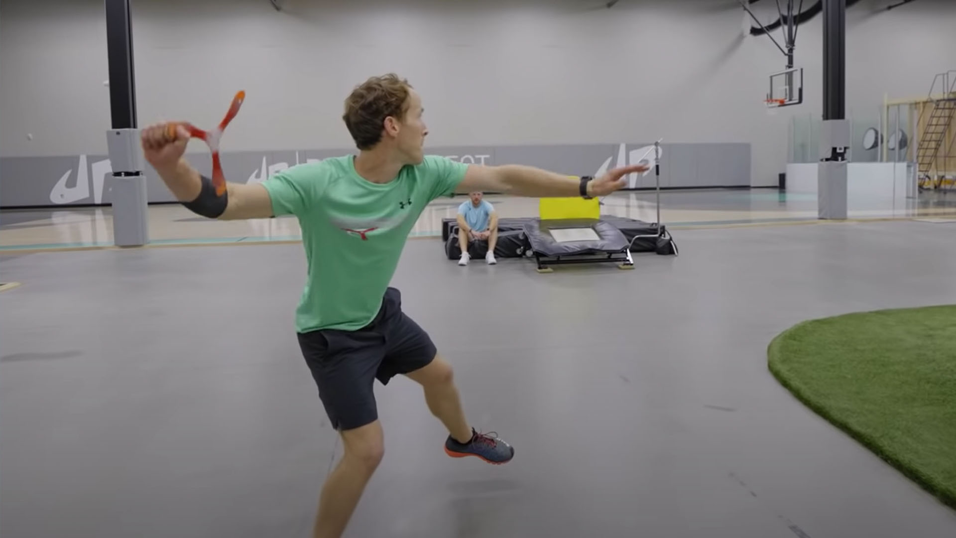 Dude Perfect Teams Up With Champion Boomerang Thrower For Mind-Blowing ...