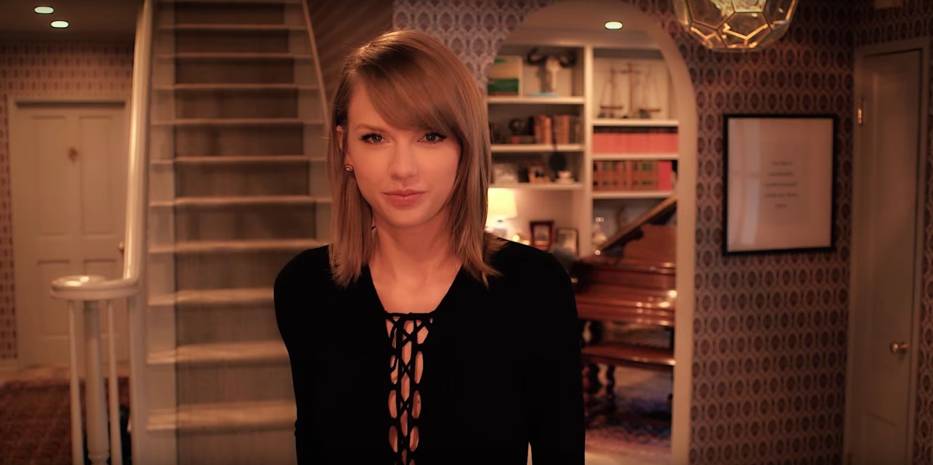 Taylor Swift Answers 73 Questions, and it Gets Kind of